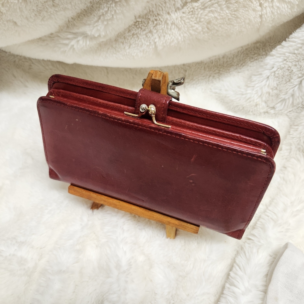 NYC Coach Billfold - Picture 15 of 15